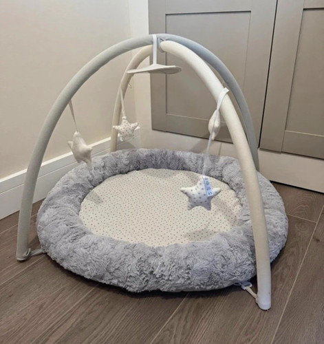 Mamas papas round baby - &, play
